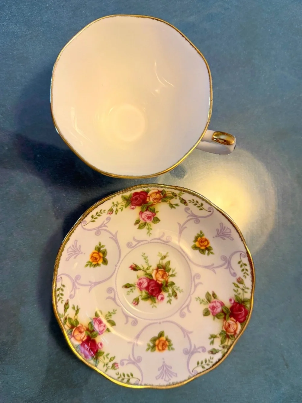 VNTG Royal Albert Bone China Rose Cameo Violet